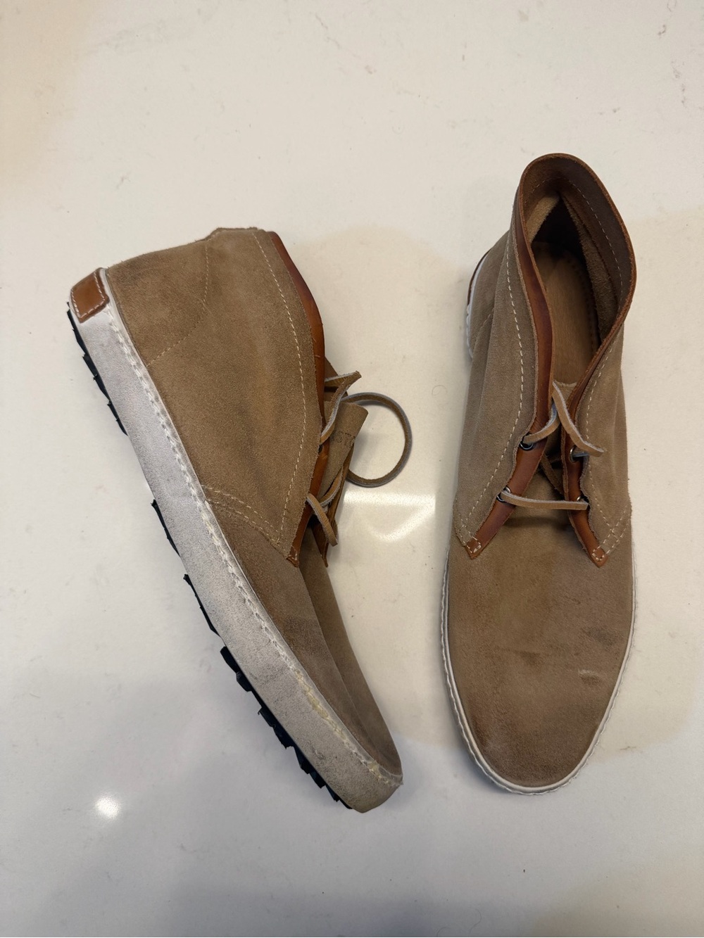 Blackstone Men's Suede Chukka Boots in Light Brown